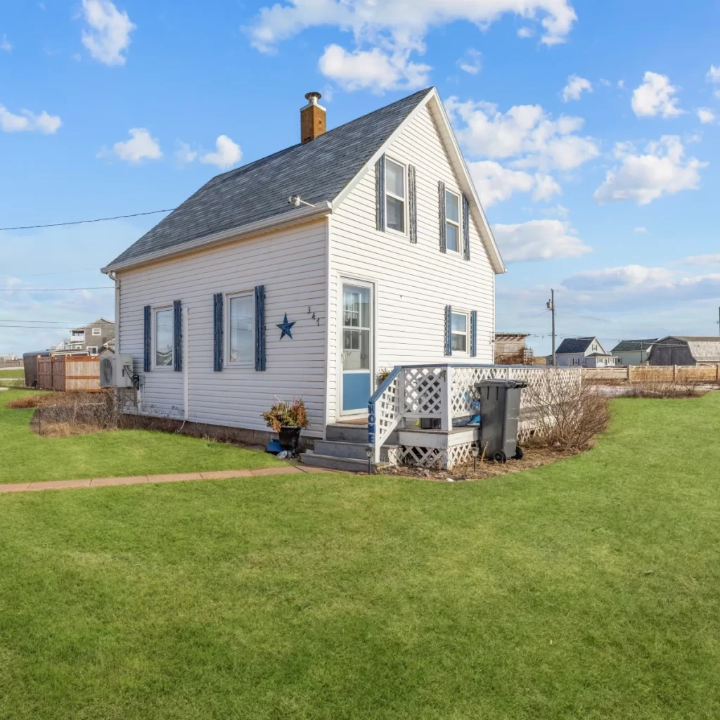 Rustico Shore Outside View